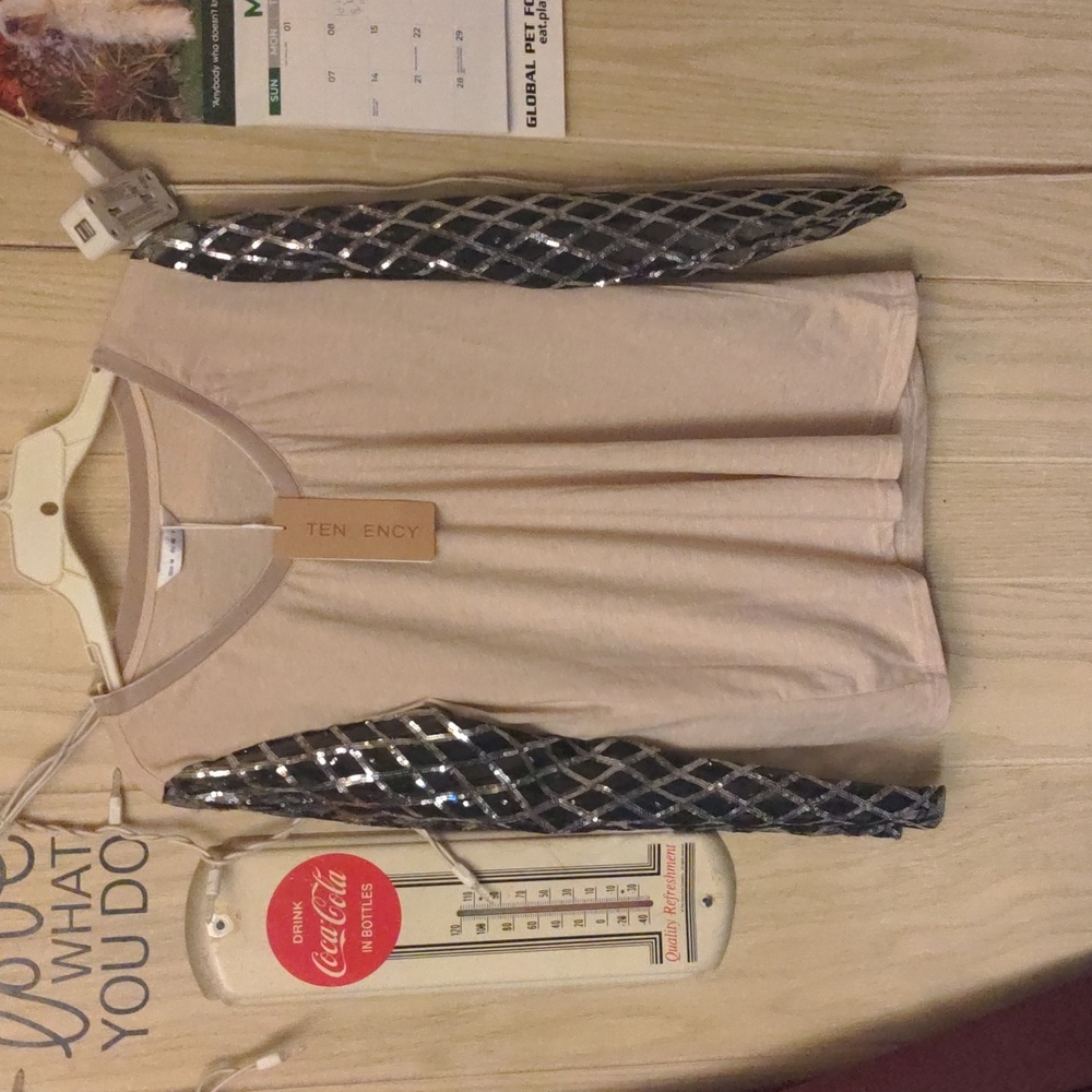 Tendency NWT Medium Unique Sparkly long sleeve shirt sheer sleeves